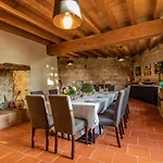 Отель Le Castel Pierre - 7ch&7sdb Avec Clim, Piscine Xl, Ping-pong, Salle Fitness Et Sauna Pour 15 Personnes 4*