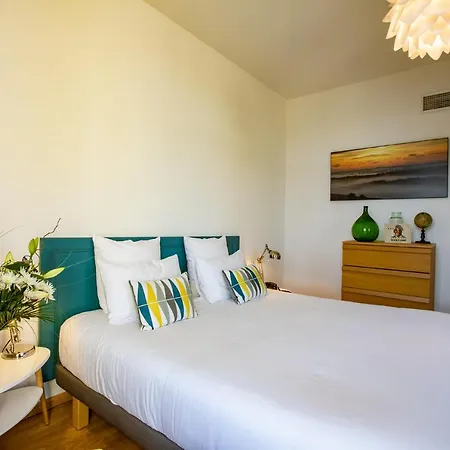 Le Castel Pierre - 7ch&7sdb Avec Clim, Piscine Xl, Ping-pong, Salle Fitness Et Sauna Pour 15 Personnes Отель Lagraulet-du-Gers