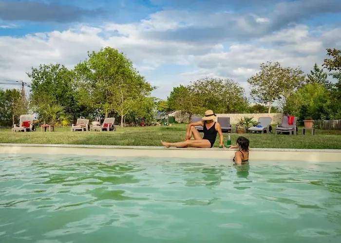 Le Castel Pierre - 7ch&7sdb Avec Clim, Piscine Xl, Ping-pong, Salle Fitness Et Sauna Pour 15 Personnes Lagraulet-du-Gers
