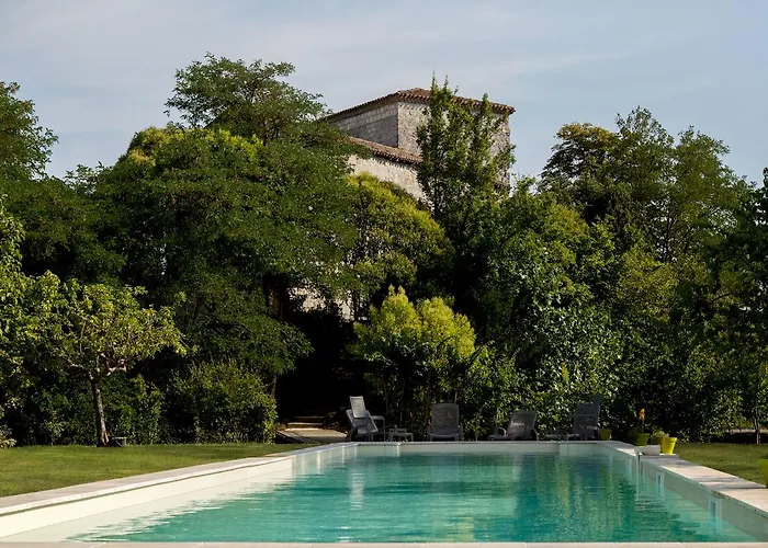 Hotel Le Castel Pierre - 7ch&7sdb Avec Clim, Piscine Xl, Ping-pong, Salle Fitness Et Sauna Pour 15 Personnes