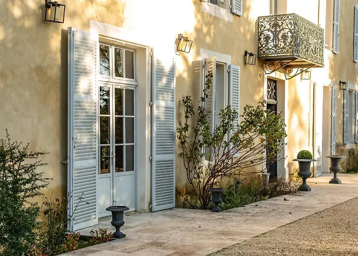 Hotel Le Castel Pierre - 7ch&7sdb Avec Clim, Piscine Xl, Salle Fitness Et Sauna Pour 18 Personnes 4*