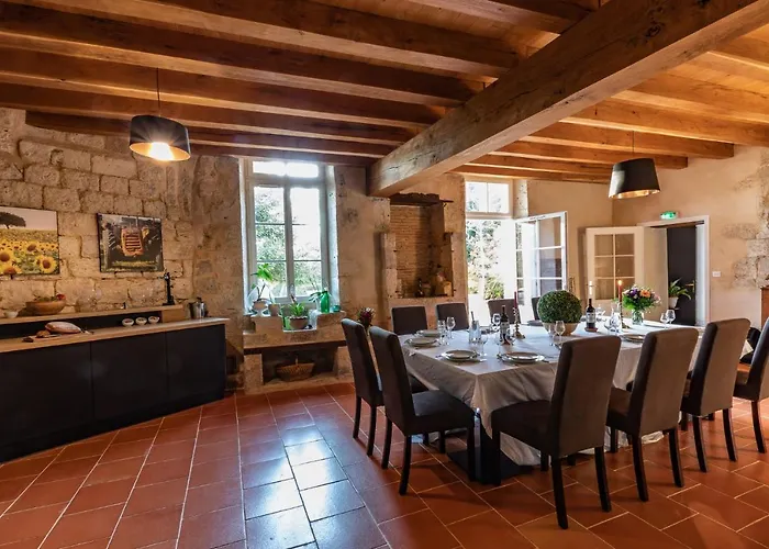 Le Castel Pierre - 7ch&7sdb Avec Clim, Piscine Xl, Salle Fitness Et Sauna Pour 18 Personnes 4* Lagraulet-du-Gers