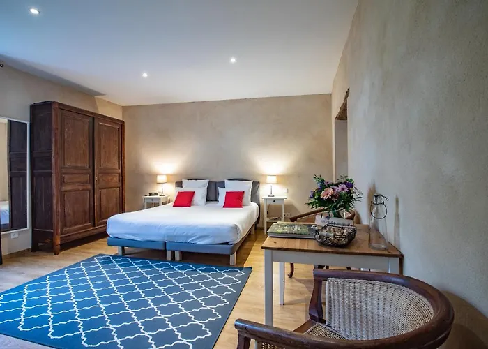 Le Castel Pierre - 7ch&7sdb Avec Clim, Piscine Xl, Ping-pong, Salle Fitness Et Sauna Pour 15 Personnes