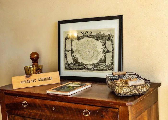 Le Castel Pierre - 7ch&7sdb Avec Clim, Piscine Xl, Ping-pong, Salle Fitness Et Sauna Pour 15 Personnes 4* Lagraulet-du-Gers